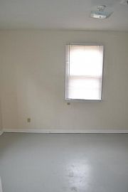 3 Bedroom and 2 Bathroom House with a One Car Detached Garage in Joliet, IL (Photo 7 of 8)