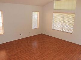 9716 W Sunnyslope Ln, Peoria, Az 85345 in Peoria, AZ (Photo 4 of 12)