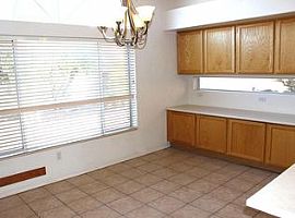 9716 W Sunnyslope Ln, Peoria, Az 85345 in Peoria, AZ (Photo 6 of 12)