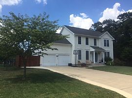 4 Bedroom, 2.5 Bath, Eat in Kitchen, Living Room New W/d Includ in Felton, DE