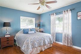 You Must See This Lovely 3br/2ba  in South Tampa in Tampa, FL (Photo 4 of 6)