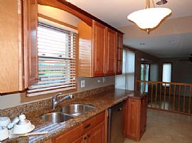 Perfect Rental in Great Neighborhood. in Buffalo Grove, IL (Photo 2 of 7)