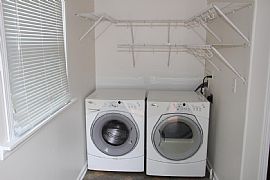 Perfect Rental in Great Neighborhood. in Buffalo Grove, IL (Photo 4 of 7)