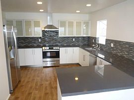 4bedroom Home Near 1855 Evergreen St in San Diego, CA (Photo 7 of 8)