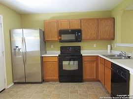 3 Beds 2 Baths 1,512 Sqft in San Antonio, TX (Photo 4 of 12)