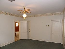 Charming Home in Broadmoor For Rent! in Shreveport, LA (Photo 7 of 9)