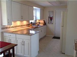 3 Bed, 1.5 Bath, 1921 Sqft, $1,200 in Syracuse, NY (Photo 2 of 10)