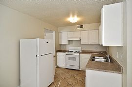 4 Bed/2 Bath in Albuquerque, NM (Photo 3 of 12)