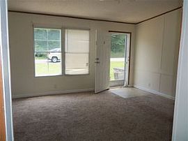 3 Beds 2 Baths 1,200 Sqft in Oak Grove, KY (Photo 5 of 8)