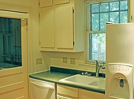 3 Beds 1 Bath 1,122 Sqft in San Antonio, TX (Photo 5 of 12)