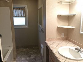 3 Bed, 1.5 Bath, 2092 Sqft, $850 in Billings, MT (Photo 4 of 7)