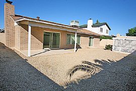 House in Quiet Area, Spacious with Big Kitchen in Glendale, AZ