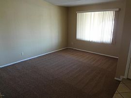 Great Family Home. Great Location in Glendale, AZ (Photo 2 of 8)