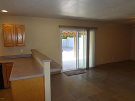 Great Family Home. Great Location in Glendale, AZ (Photo 4 of 8)