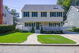 3 Bed, 1.5 Bath, 1620 Sqft, $2,500 in Arlington, MA