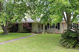 University Place Beautiful 3/2 House For Lease in Lake Charles, LA