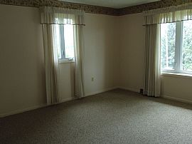 69960 Crescent Rd, Saint Clairsville, Oh 43950. in Saint Clairsville, OH (Photo 6 of 12)