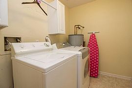 3 Bed, 2.5 Bath, 2031 Sqft, $1,795 in Lexington, KY (Photo 9 of 12)