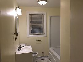 Gorgeous Quality Single Family House at Excellent Location Newl in New Haven, CT (Photo 6 of 9)