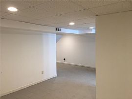 Gorgeous Quality Single Family House at Excellent Location Newl in New Haven, CT (Photo 8 of 9)