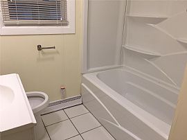 Gorgeous Quality Single Family House at Excellent Location Newl in New Haven, CT (Photo 9 of 9)