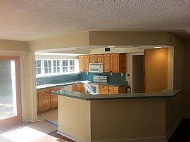 Great 4 Bed 2 Bath Home on Dead End Street in Toms River, NJ (Photo 3 of 7)