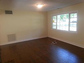 Great 4 Bed 2 Bath Home on Dead End Street in Toms River, NJ (Photo 7 of 7)