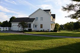 Beautiful Middletown Home on Approx. 2 Full Acre in Middletown, DE (Photo 2 of 7)