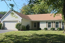 Spacious 3 Bed 2 Full Bath with Huge Master in Bolingbrook, IL
