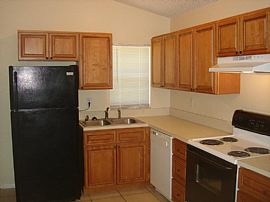 Conveniently Located, and Immaculate Rental! in Clearwater, FL (Photo 4 of 8)