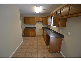 A Great Home with Lots of Storage with Flat Lot in Acworth, GA (Photo 4 of 8)