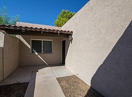 2906 S Price Rd, Tempe, Az 85282 in Tempe, AZ (Photo 3 of 12)