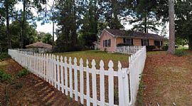 3 Bedroom 1.5 Bath Coroner Lot in Aiken, SC (Photo 5 of 6)
