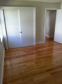 Duplex 2 Bedrooms Apartment Located Off Commonwealth Ave in Waban, MA (Photo 5 of 6)
