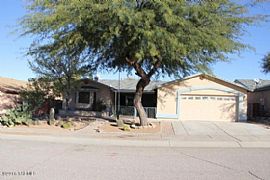 10225 E Rainbow Meadow Dr, Tucson, Az 85747 in Tucson, AZ