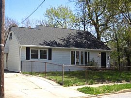 Spacious 3 Bedroom 1 1/2 Bath Single Family Hom in Annapolis, MD