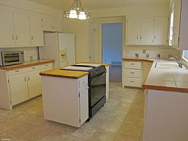 3 Bedroom, 2.5 Bath Brick Ranch with 3 Car Garage in Portage in Portage, MI (Photo 2 of 6)