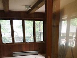 Spacious 3 Bed/2 Bath Single Family Home-Maplewood in Maplewood, MN (Photo 6 of 7)