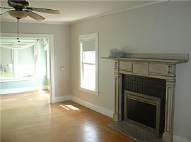 Spacious 3 Bed/2 Bath Single Family Home-Maplewood in Maplewood, MN (Photo 7 of 7)