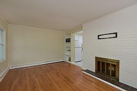 3 Bed, 1832 Sqft, $1,200 in Stamford, CT (Photo 2 of 11)