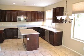 4 Bed, 2.5 Bath, 2350 Sqft, $1,250 in Anthem, AZ (Photo 3 of 11)