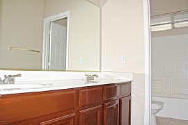 4 Bed, 2.5 Bath, 2350 Sqft, $1,250 in Anthem, AZ (Photo 9 of 11)