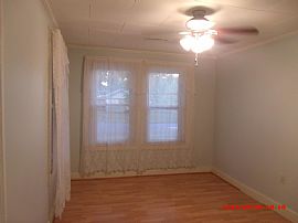 3 Bedroom/ 1 Bath - 2 Miles Away From Jsu in Jacksonville, AL (Photo 4 of 7)