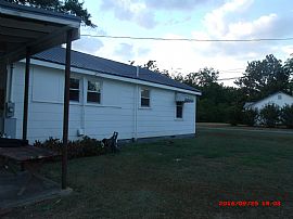 3 Bedroom/ 1 Bath - 2 Miles Away From Jsu in Jacksonville, AL (Photo 7 of 7)