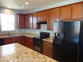 3219 E Regina St, Mesa, Az 85213 in Mesa, AZ (Photo 3 of 10)