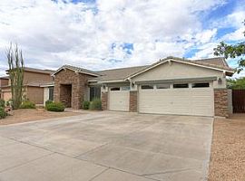 3586 E Latham Way, Gilbert, Az 85297 in Gilbert, AZ (Photo 2 of 12)