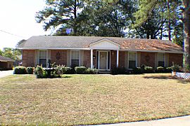 This Bellehurst Home Has 3 Bedrooms and 2 Baths in Montgomery, AL
