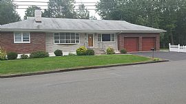 7 Room Ranch, 1 Block From Sacred Heart U Campus in Bridgeport, CT