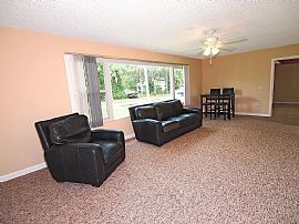 Come Home to This Delightful Period Home Conveniently Situated  in Bradenton, FL (Photo 4 of 9)