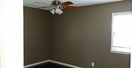 Great Wonderful 3 Br, 2 Baths Single Family Home in Kansas City, MO (Photo 3 of 7)